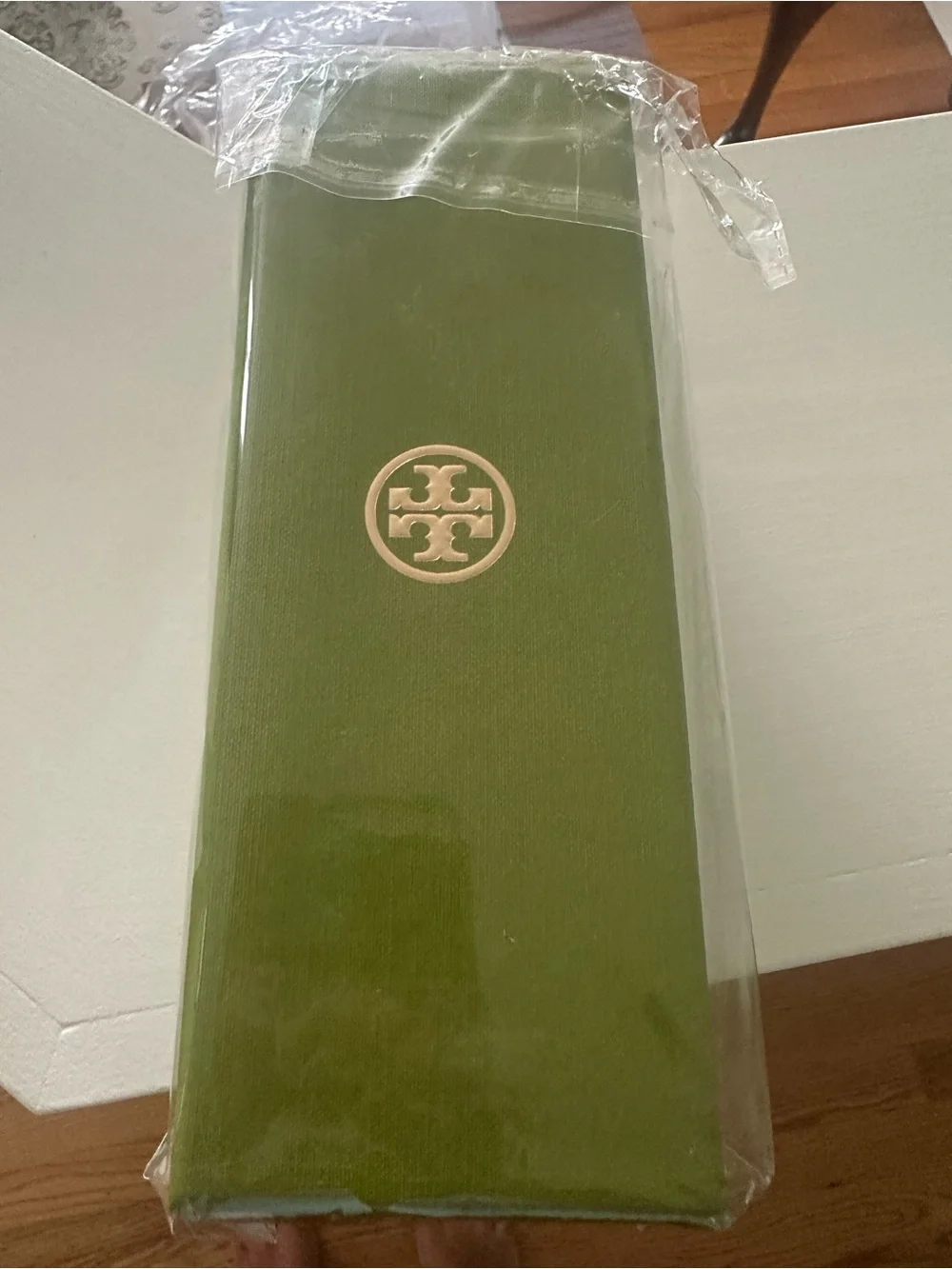 NWT Tory Burch Olive Green Logo Stainless Steel Water Bottle in gift box